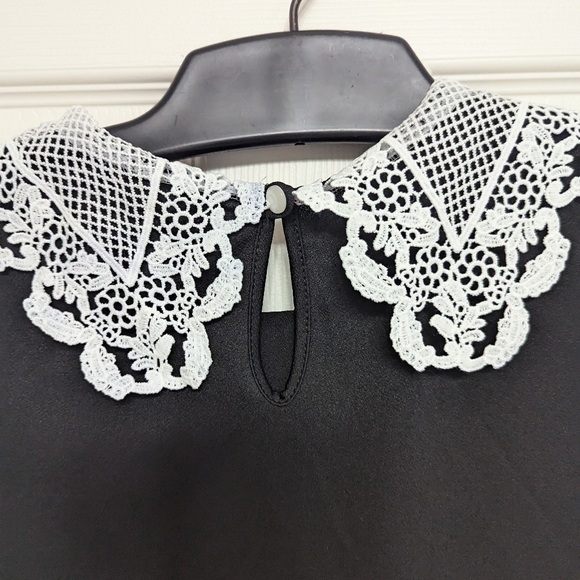Perception concept, lace collared sleeveless blouse NWT - Picture 2 of 4